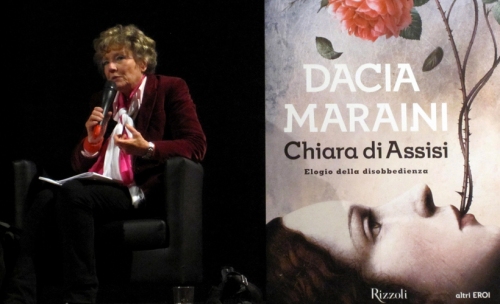 Dacia-Maraini-presenta-a-Roma-il-suo-ultimo-libro-su-Chiara-D’Assisi